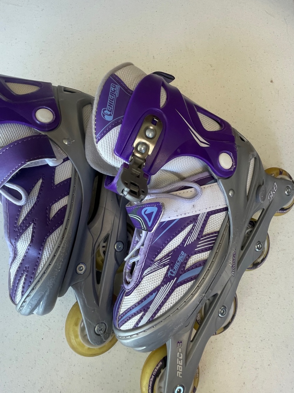 Women’s Adjustable Inline rollerblades- Purple/White. Size Girl 5-8 US
